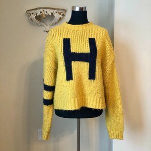 Hollister | Soft Yellow Sweater